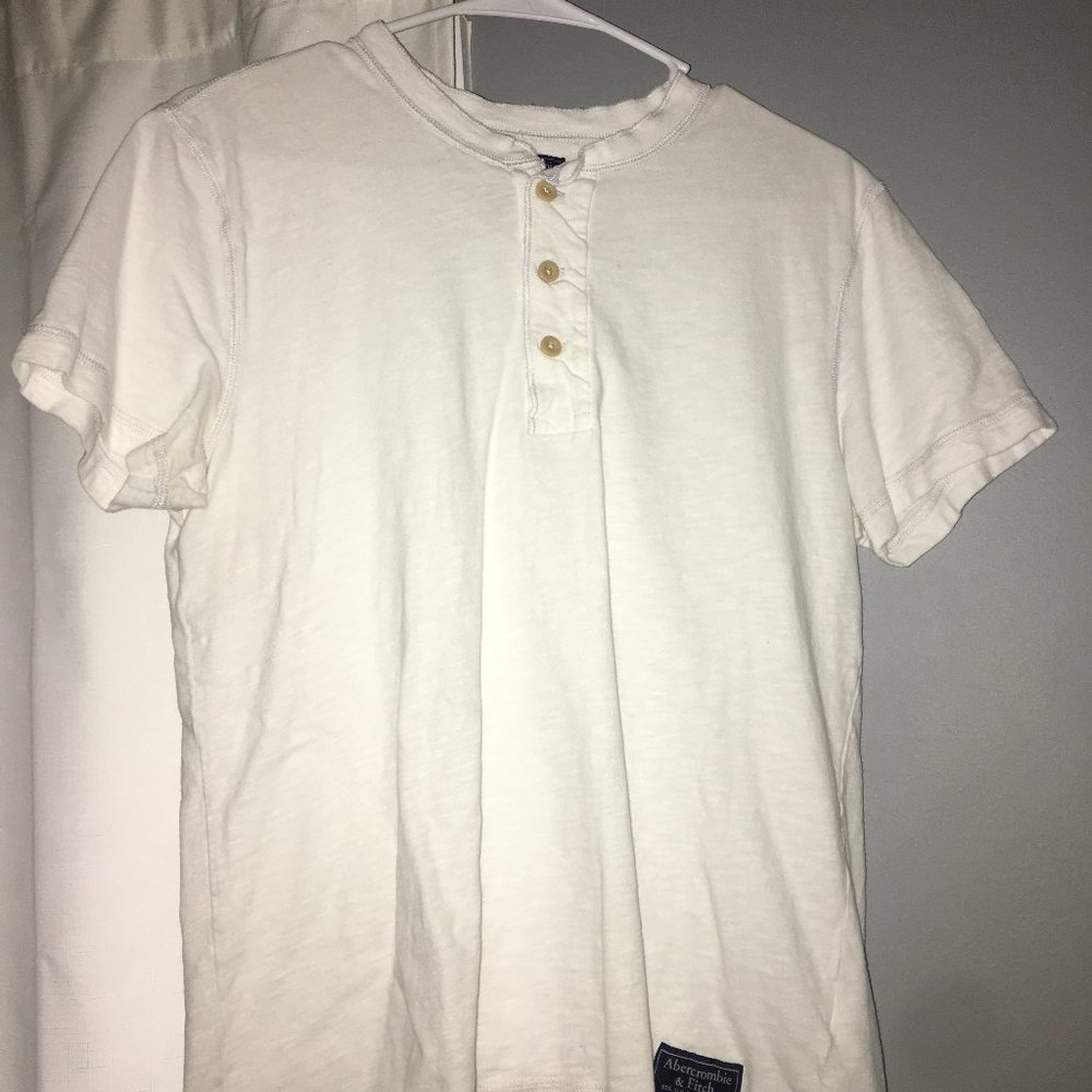Size small Abercrombie and Fitch Henley T shirt
